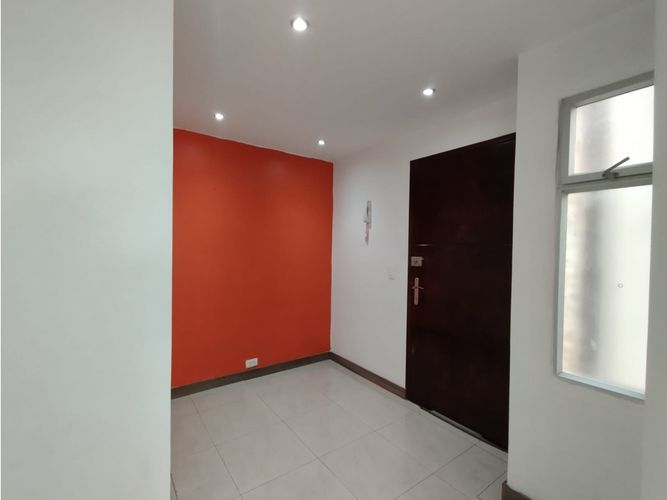 Apartamento de 3 alcobas en venta en Lalinde, Medellín, 137 m² · foto 4 de 17