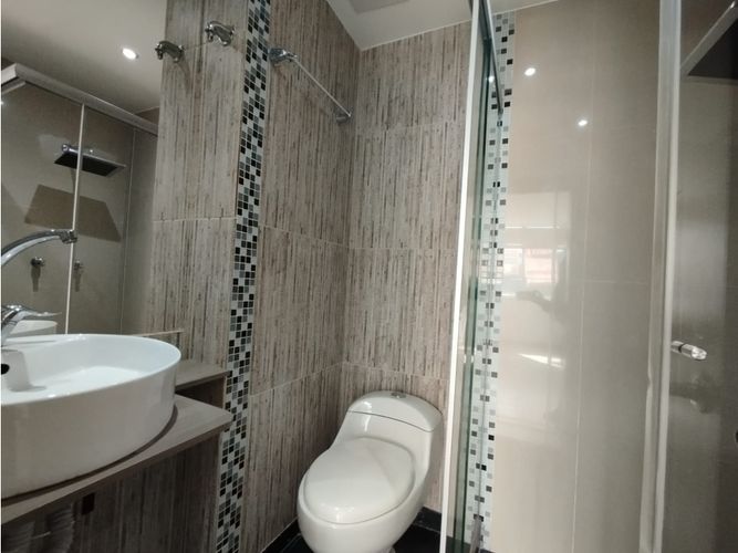 Apartamento de 3 alcobas en venta en Lalinde, Medellín, 137 m² · foto 15 de 17