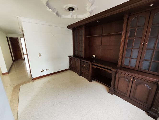 Apartamento de 3 alcobas en arriendo en Laureles, Medellín, 95 m² · foto 6 de 16