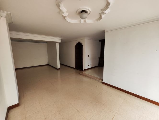 Apartamento de 3 alcobas en arriendo en Laureles, Medellín, 95 m² · foto 7 de 16