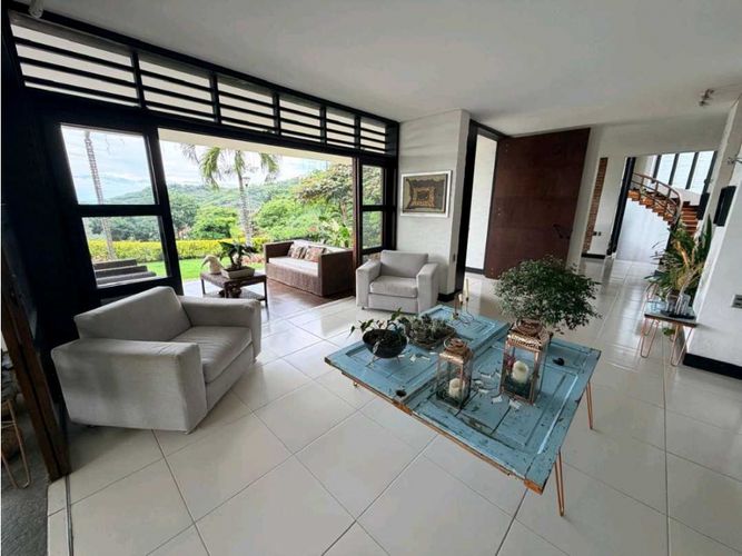 Casa de 4 alcobas en venta en Arroyohondo, Yumbo, 480 m² · foto 2 de 24