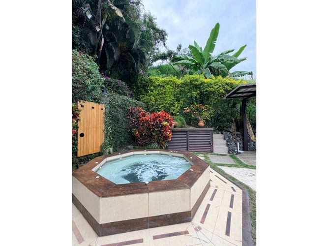 Casa de 4 alcobas en venta en Arroyohondo, Yumbo, 480 m² · foto 18 de 24