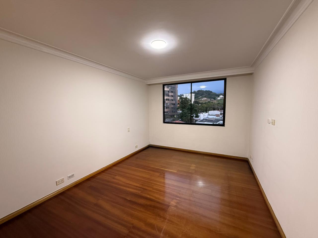 Apartamento en venta en Los Alamos, Pereira · foto 14 de 15