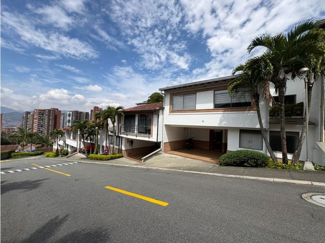 Casa de 3 alcobas en venta en Loma Del Esmeraldal, Envigado, 218 m² · foto 6 de 22