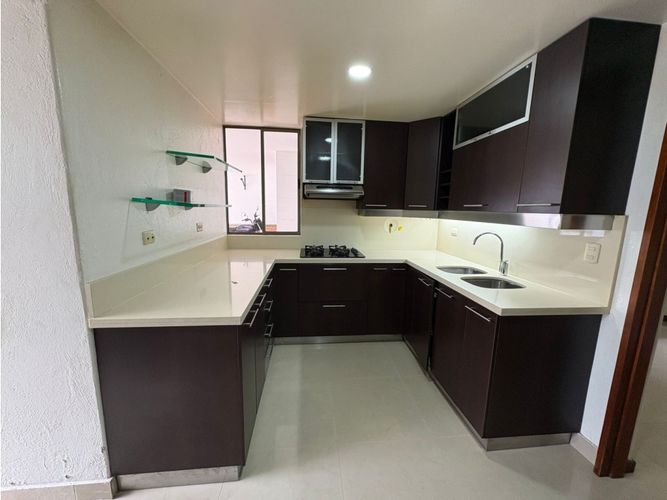 Casa de 3 alcobas en venta en Loma Del Esmeraldal, Envigado, 218 m² · foto 7 de 22