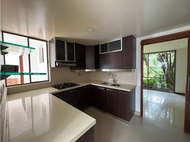 Casa de 3 alcobas en venta en Loma Del Esmeraldal, Envigado, 218 m² · foto 8 de 22