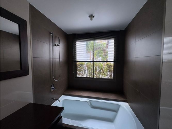 Casa de 3 alcobas en venta en Loma Del Esmeraldal, Envigado, 218 m² · foto 13 de 22