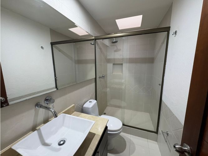 Casa de 3 alcobas en venta en Loma Del Esmeraldal, Envigado, 218 m² · foto 14 de 22