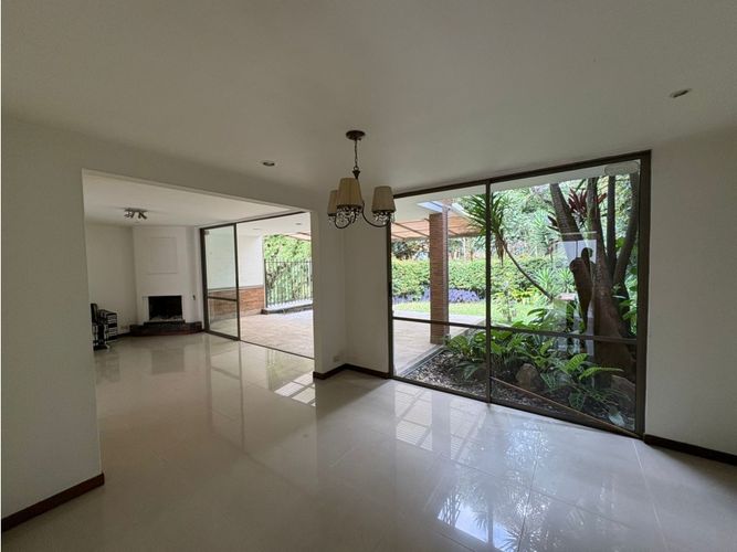 Casa de 3 alcobas en venta en Loma Del Esmeraldal, Envigado, 218 m² · foto 15 de 22