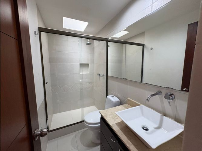 Casa de 3 alcobas en venta en Loma Del Esmeraldal, Envigado, 218 m² · foto 17 de 22