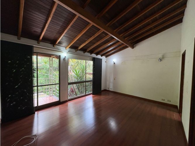 Casa de 3 alcobas en venta en Loma Del Esmeraldal, Envigado, 218 m² · foto 18 de 22