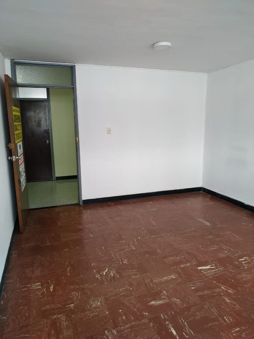 Oficina en arriendo en El Centro, Manizales, 16 m² · foto 2 de 3