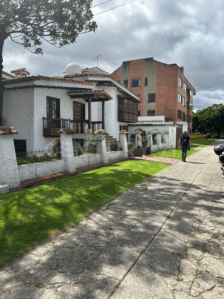 Casa en venta en Nuevo Campin, Bogotá · foto 4 de 6