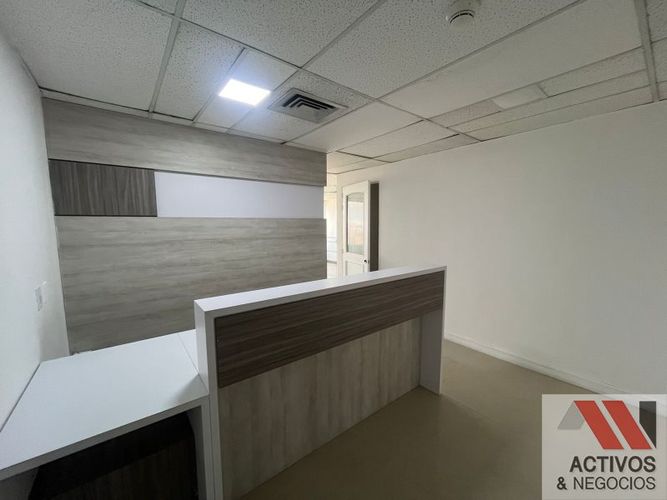 Oficina en arriendo en La Florida, Medellín, 57 m² · foto 3 de 9