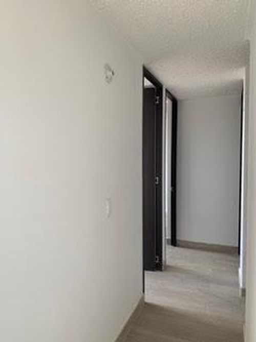 Apartamento de 3 alcobas en venta en Fontibon, Bogotá, 52 m² · foto 3 de 9
