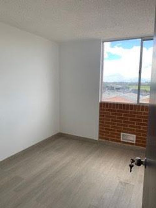 Apartamento de 3 alcobas en venta en Fontibon, Bogotá, 52 m² · foto 7 de 9