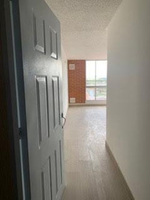 Apartamento de 3 alcobas en venta en Fontibon, Bogotá, 52 m² · foto 8 de 9