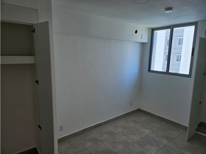 Apartamento de 2 alcobas en venta en Alto Napoles, Cali, 76 m² · foto 6 de 24
