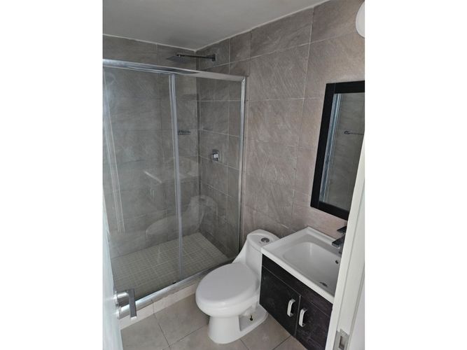 Apartamento de 2 alcobas en venta en Alto Napoles, Cali, 76 m² · foto 8 de 24