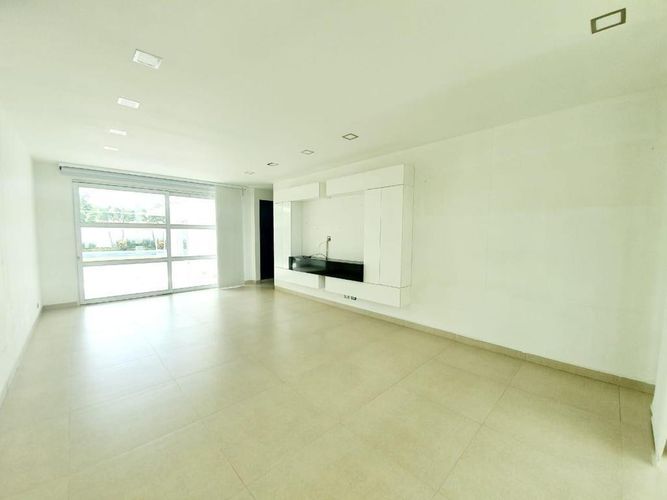 Casa de 5 alcobas en venta en Pance, Cali, 1587 m² · foto 11 de 24
