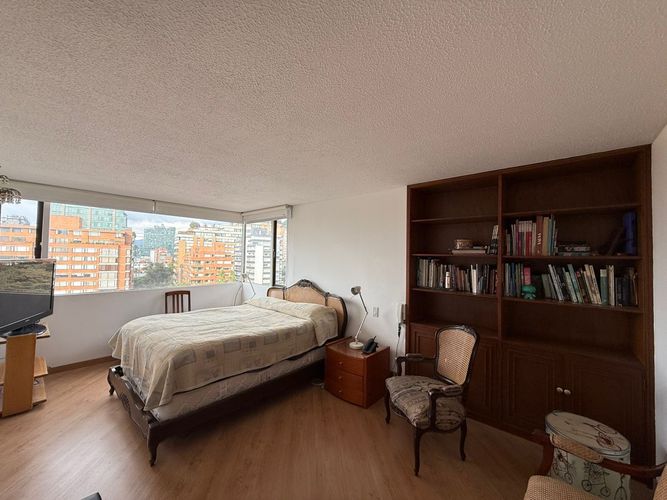 Apartamento de 3 alcobas en arriendo en La Cabrera, Bogotá, 212 m² · foto 15 de 24