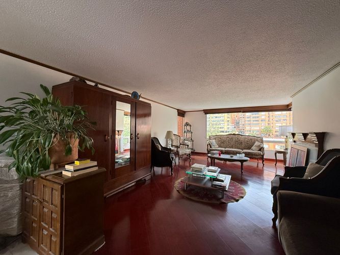 Apartamento de 3 alcobas en arriendo en La Cabrera, Bogotá, 212 m² · foto 9 de 24