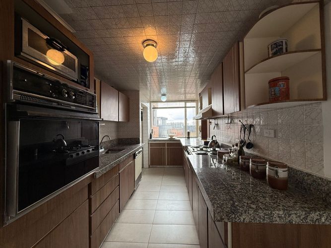 Apartamento de 3 alcobas en arriendo en La Cabrera, Bogotá, 212 m² · foto 3 de 24