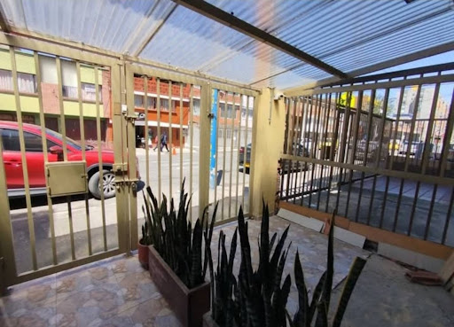 Casa en venta en Antonio Granados, Bogotá · foto 2 de 12