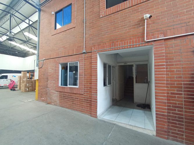 Oficina en arriendo en San Nicolas, Cali, 70 m² · foto 2 de 16