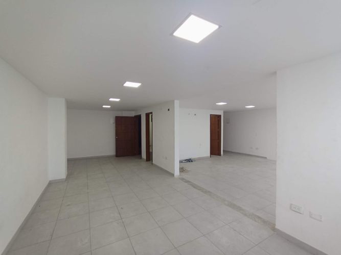 Oficina en arriendo en San Nicolas, Cali, 70 m² · foto 10 de 16