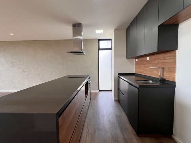 Apartamento de 2 alcobas en arriendo en El Poblado, Medellín, 155 m² · foto 6 de 19