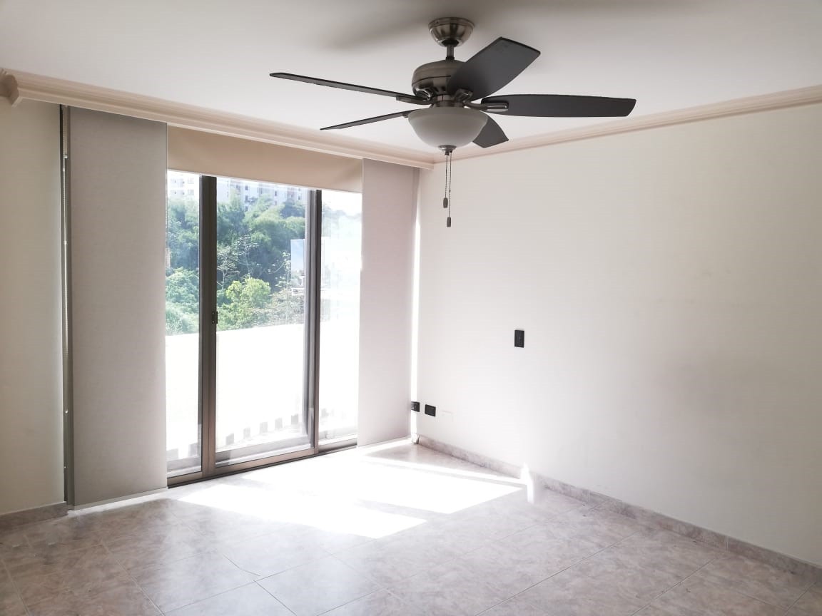 Apartamento en venta en Pinares, Pereira · foto 4 de 7
