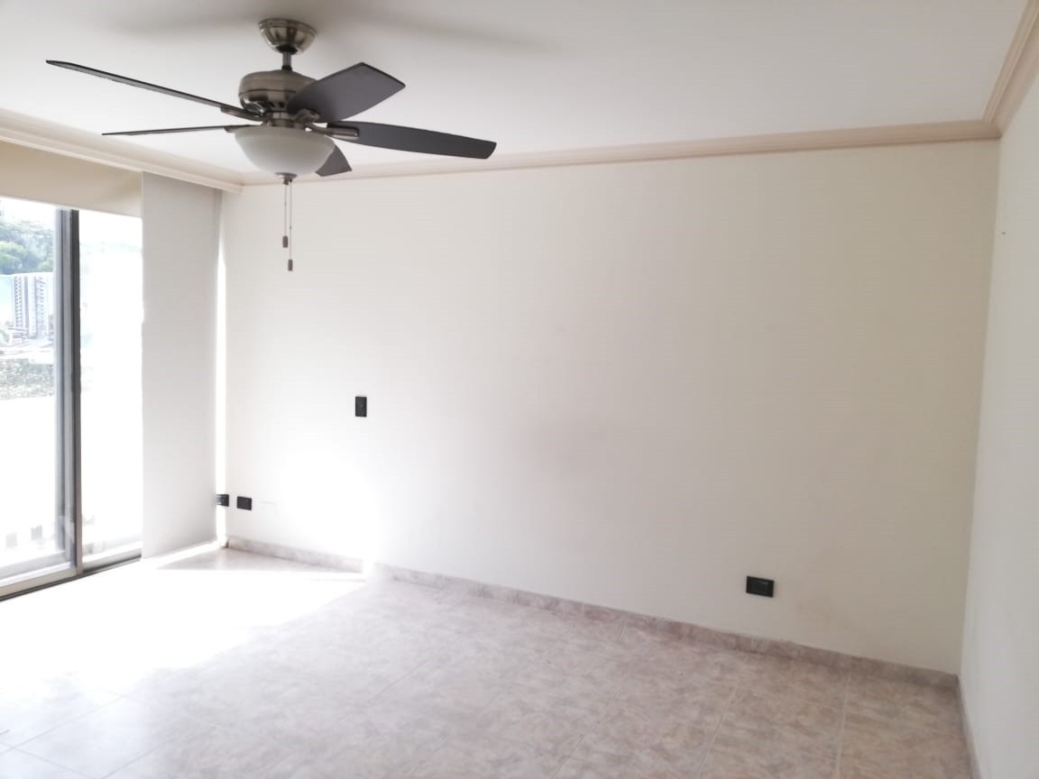 Apartamento en venta en Pinares, Pereira · foto 5 de 7