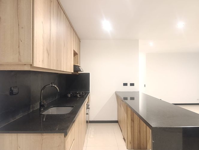 Apartamento de 3 alcobas en arriendo en El Poblado, Medellín, 140 m² · foto 7 de 19