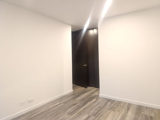 Apartamento de 3 alcobas en arriendo en El Poblado, Medellín, 140 m² · foto 16 de 19