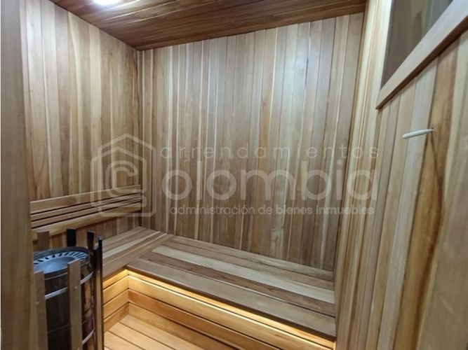 Casa de 3 alcobas en venta en San Lucas, Envigado, 270 m² · foto 7 de 24