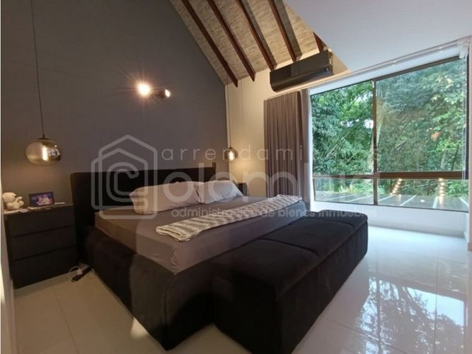 Casa de 3 alcobas en venta en San Lucas, Envigado, 270 m² · foto 14 de 24