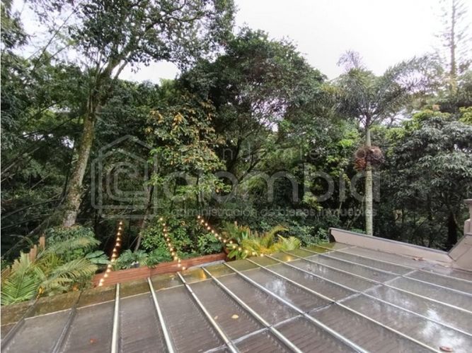 Casa de 3 alcobas en venta en San Lucas, Envigado, 270 m² · foto 15 de 24