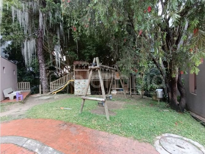 Casa de 3 alcobas en venta en San Lucas, Envigado, 270 m² · foto 23 de 24