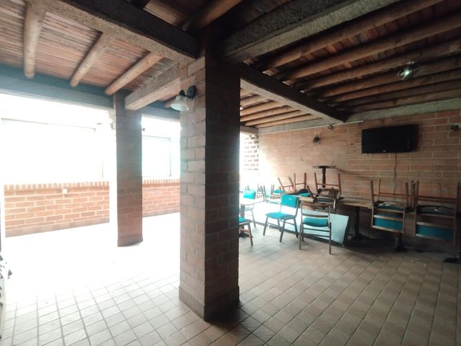 Local en arriendo en La Candelaria, Medellín, 60 m² · foto 4 de 12