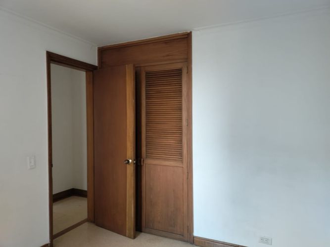 Apartamento de 2 alcobas en arriendo en El Poblado, Medellín, 70 m² · foto 8 de 12