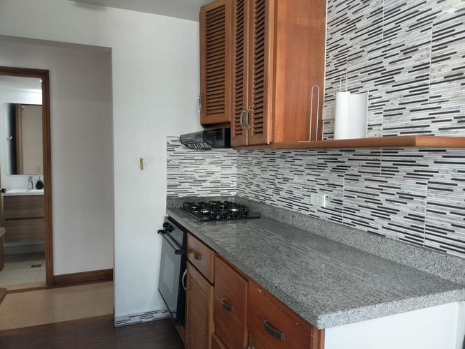 Apartamento de 2 alcobas en arriendo en El Poblado, Medellín, 70 m² · foto 3 de 12