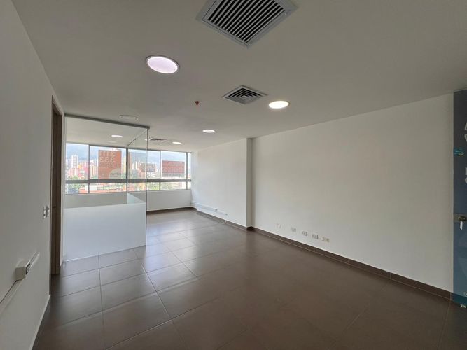 Oficina en arriendo en Las Lomitas, Sabaneta, 40 m² · foto 4 de 20