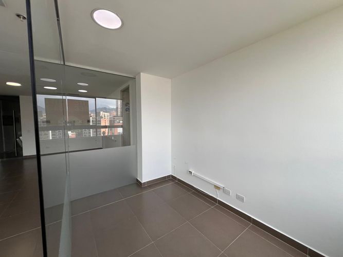 Oficina en arriendo en Las Lomitas, Sabaneta, 40 m² · foto 6 de 20