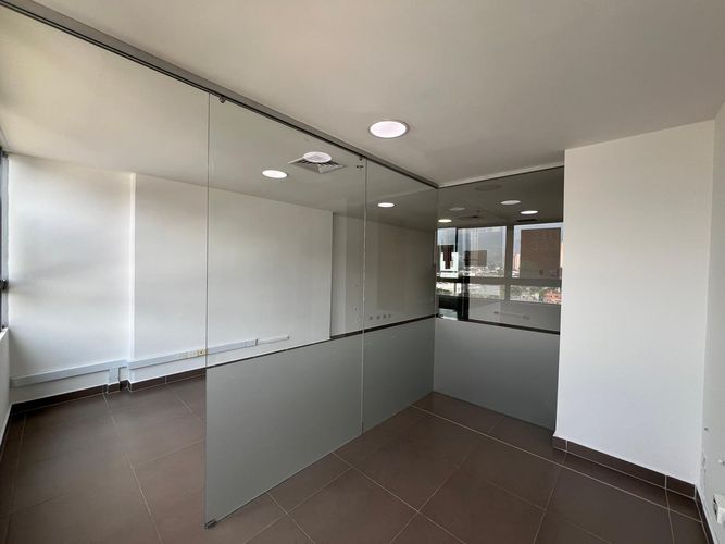 Oficina en arriendo en Las Lomitas, Sabaneta, 40 m² · foto 7 de 20