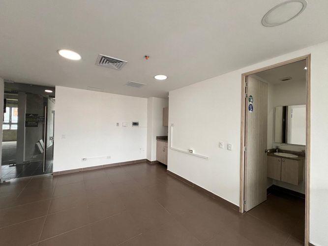 Oficina en arriendo en Las Lomitas, Sabaneta, 40 m² · foto 9 de 20