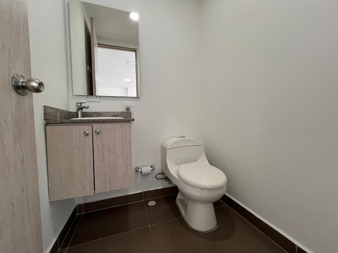 Oficina en arriendo en Las Lomitas, Sabaneta, 40 m² · foto 11 de 20