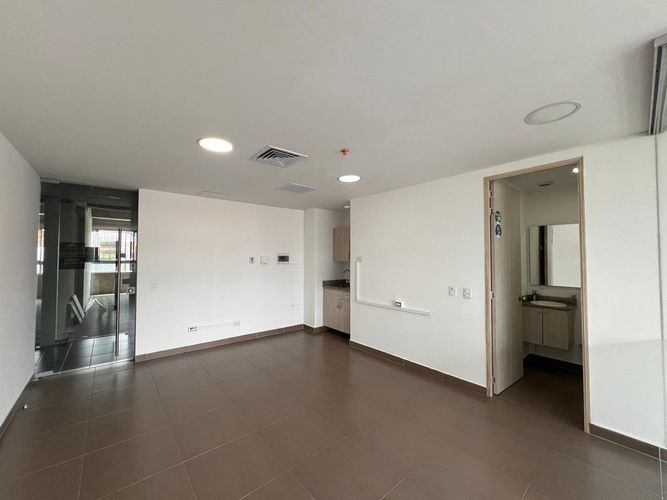 Oficina en arriendo en Las Lomitas, Sabaneta, 40 m² · foto 14 de 20