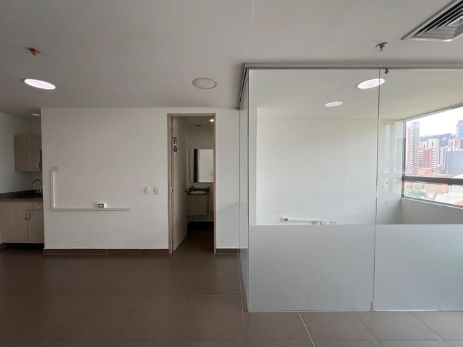 Oficina en arriendo en Las Lomitas, Sabaneta, 40 m² · foto 16 de 20
