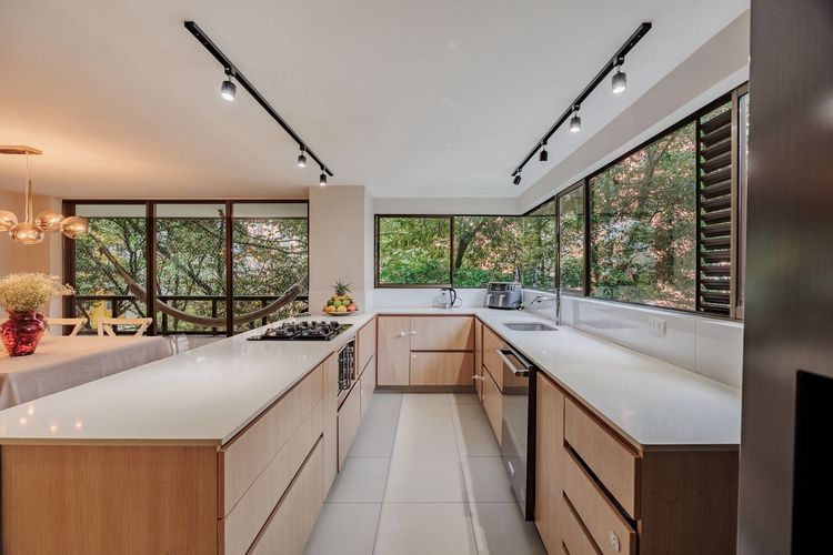 Apartamento de 3 alcobas en venta en La Aguacatala, Medellín, 175 m² · foto 6 de 19